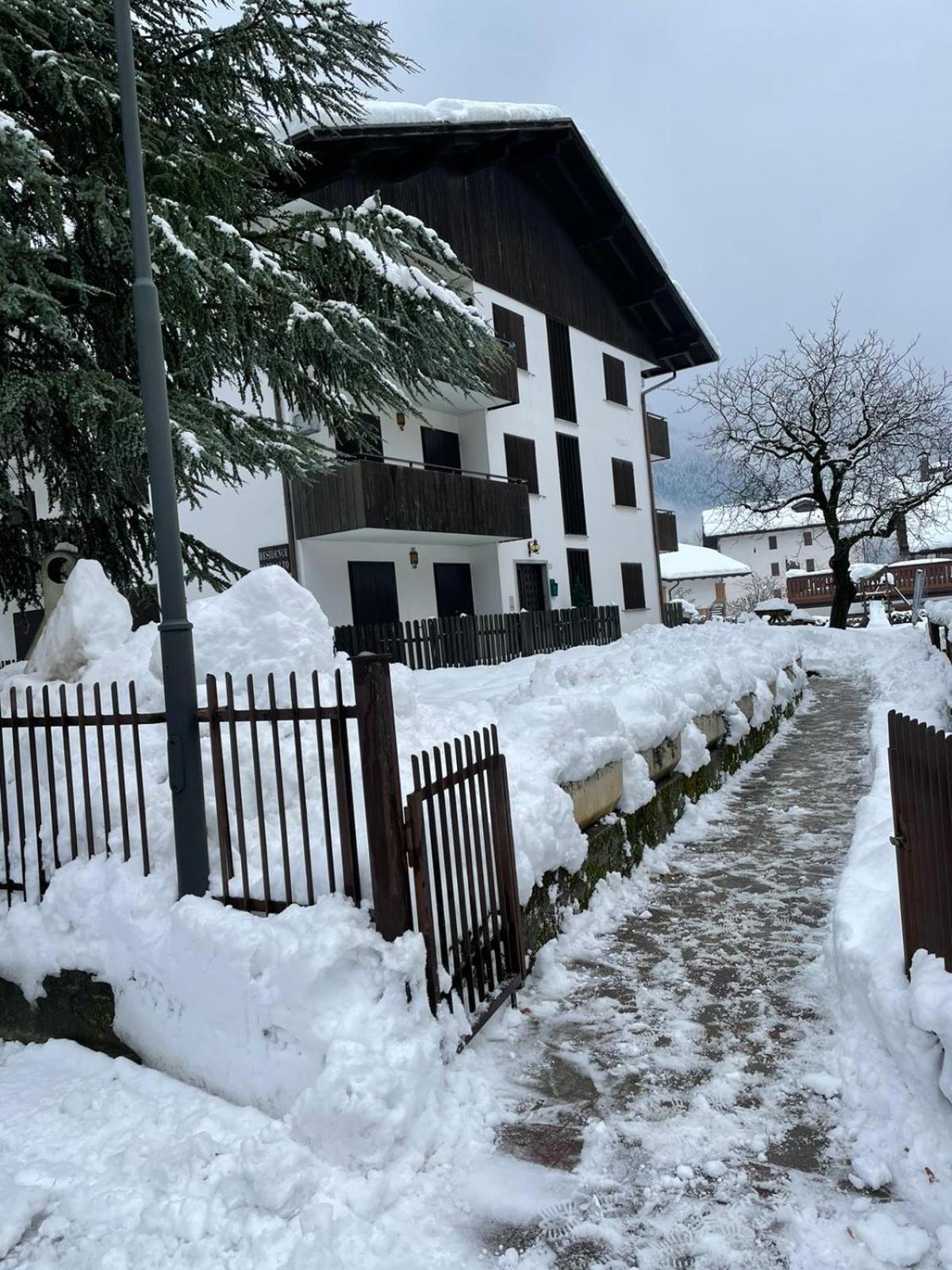 Care Alto Appartement Carisolo Buitenkant foto